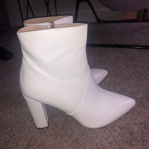 WHITE BOOTIES
